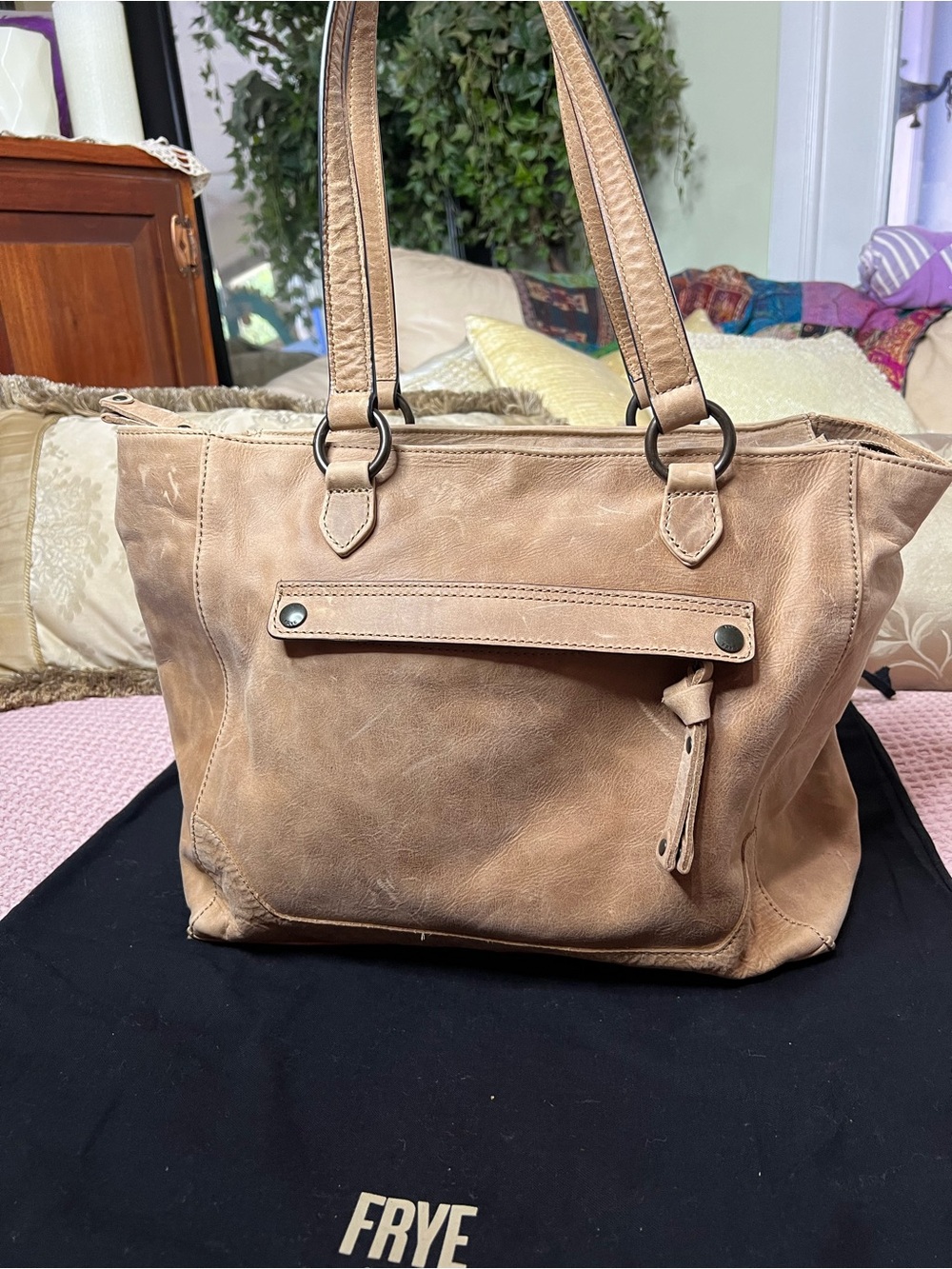 Frye Melissa Zip Tote Beige Leather NWT Dust Bag